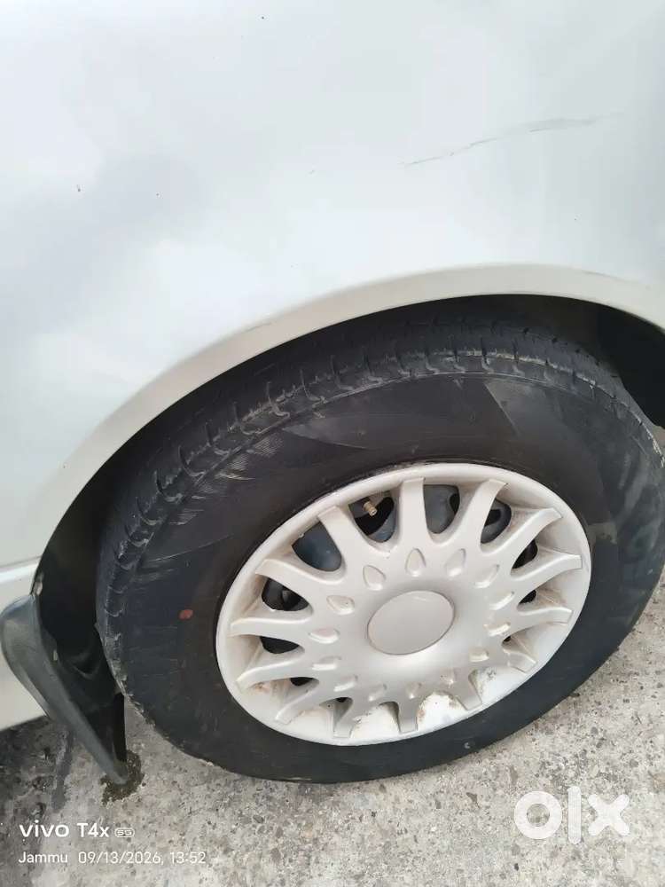 Maruti Suzuki Esteem Lxi 2005