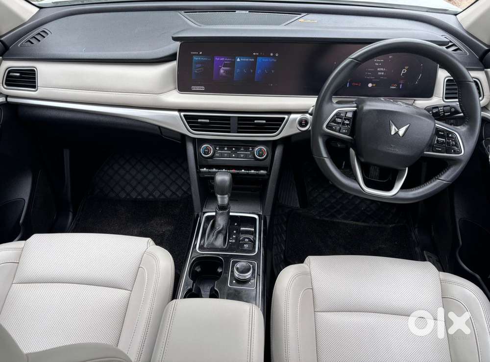 Mahindra Xuv700 2.2 Ax 7 Diesel At Luxury Pack Str, 2023, Diesel