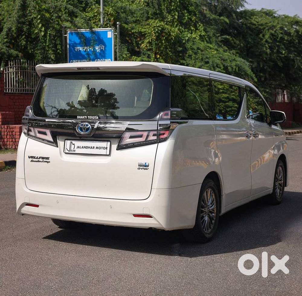 Toyota Vellfire 2.5 Hybrid, 2023, Petrol