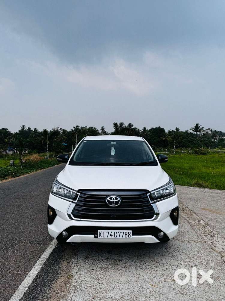 Toyota Innova Crysta 2.4 G Mt 8s, 2017, Diesel