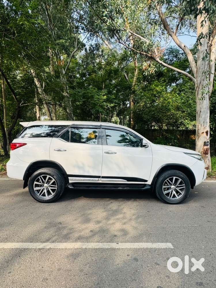 2nd Owner Toyota Fortuner 2017