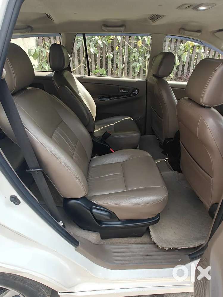 Toyota Innova 2015 Diesel Well Maintained
