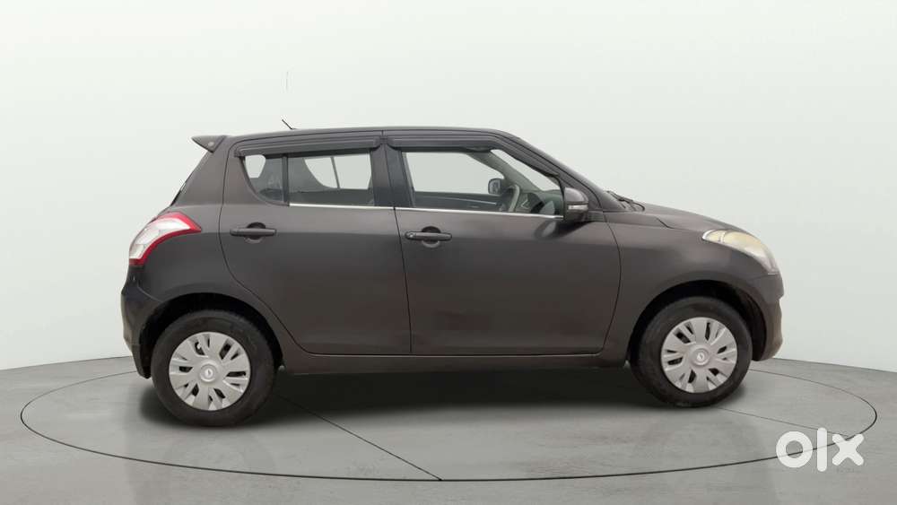 Maruti Suzuki Swift Vxi, 2015, Petrol
