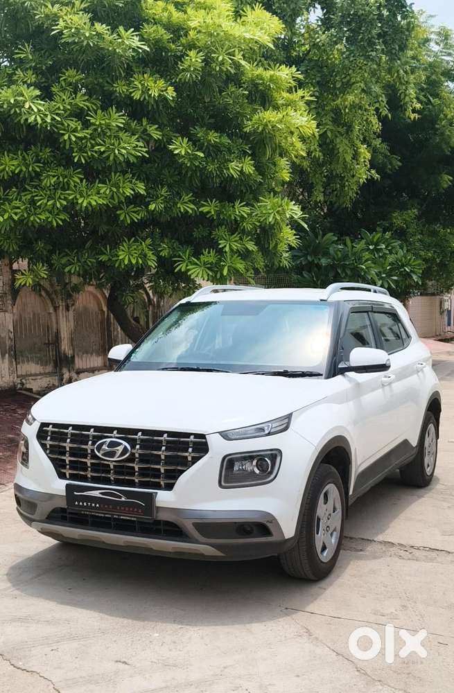 Hyundai Venue S Plus Mt 1.2 Kappa, 2022, Petrol