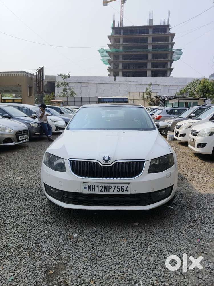 Skoda Octavia Ambition Plus 1.8 Tsi At, 2017, Petrol