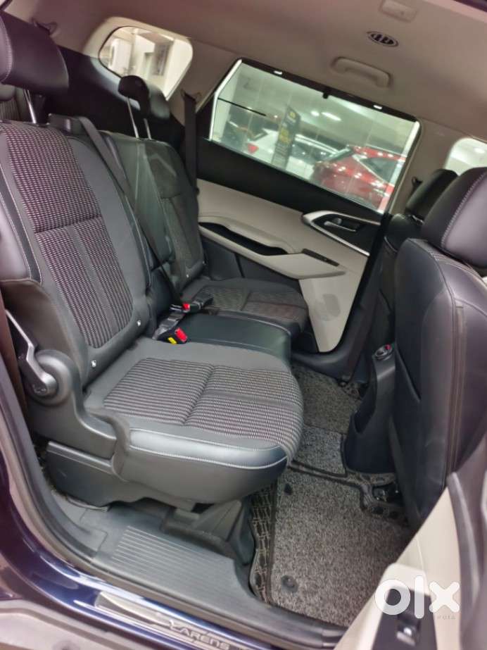 Kia Carens, 2024, Petrol