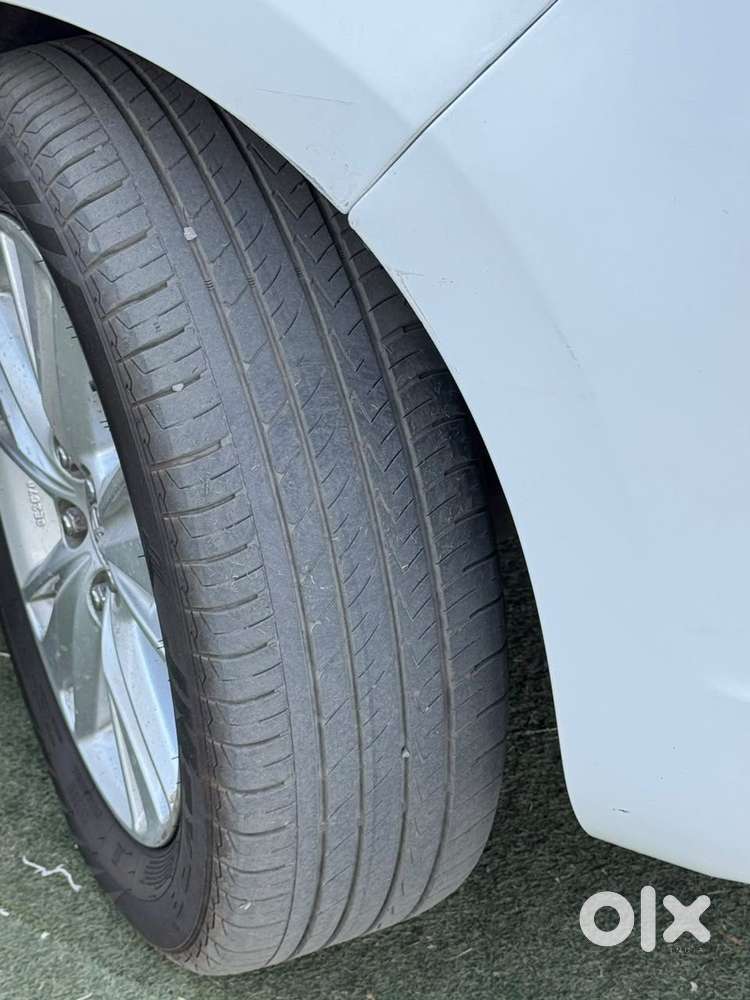 Toyota Innova Crysta 2.8 Zx At, 2016, Diesel