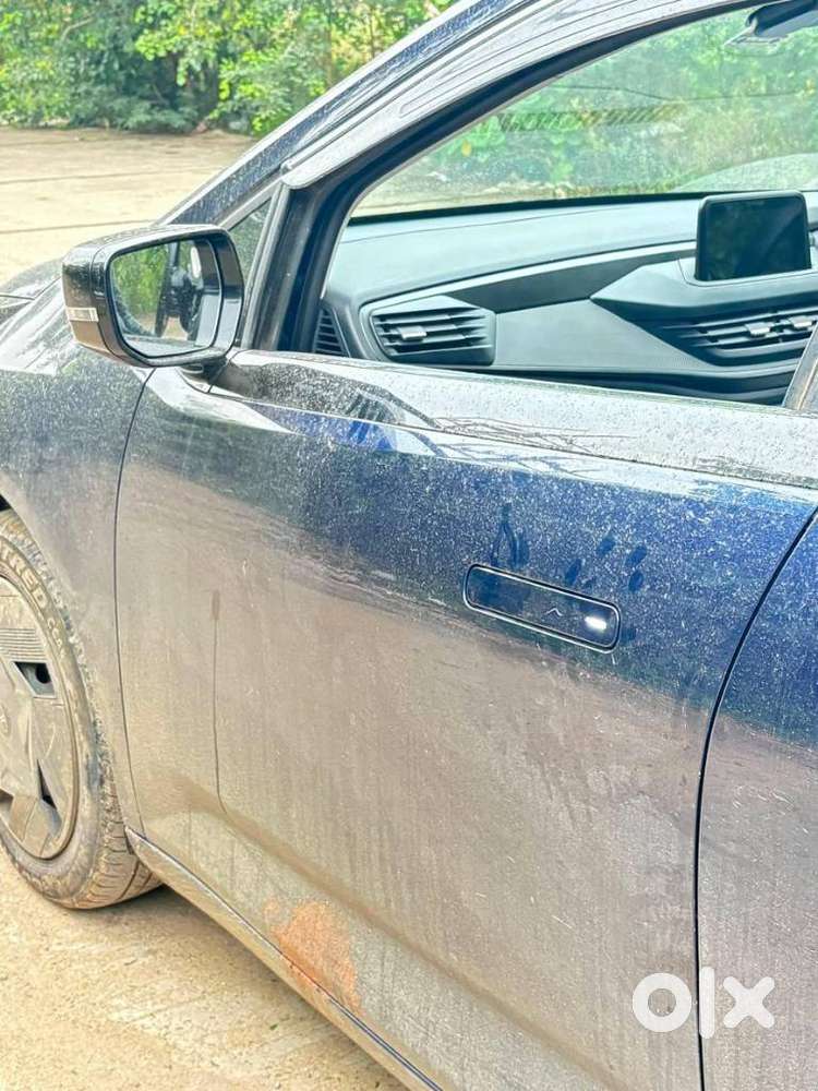 Tata Altroz Xe Petrol, 2025, Petrol