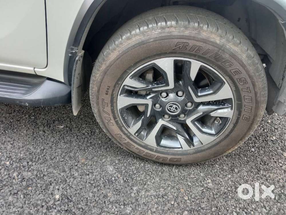 Toyota Fortuner Legender 4x2 At 2.8, 2021, Petrol