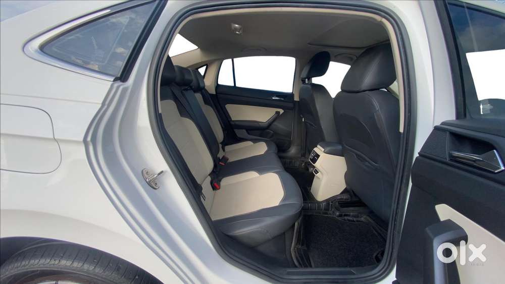 Skoda Slavia 1.0 Tsi Style At, 2023, Petrol