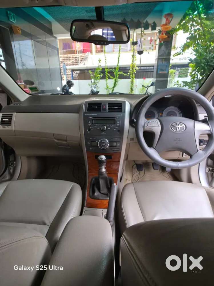 Toyota Corolla Altis 2010