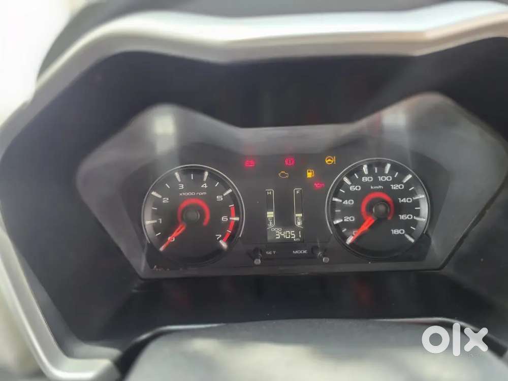 Mahindra Kuv100 Nxt 2018 कार