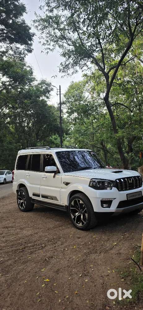 Mahindra Classic 2026 Petrol Manual