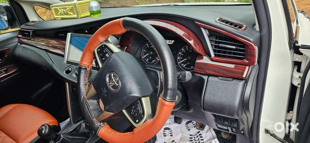 Toyota Innova Crysta G 8 Str, 2017, Diesel