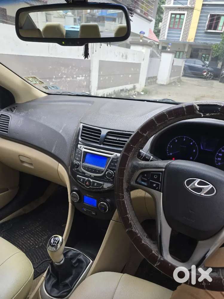 Hyundai Fluidic Verna Crdi 2012