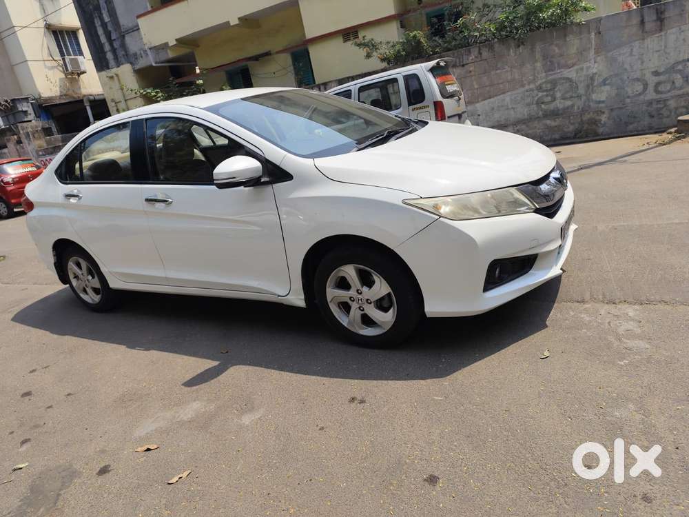 Honda City 1.5 V 4th Gen I-vtec Mt, 2016, Petrol