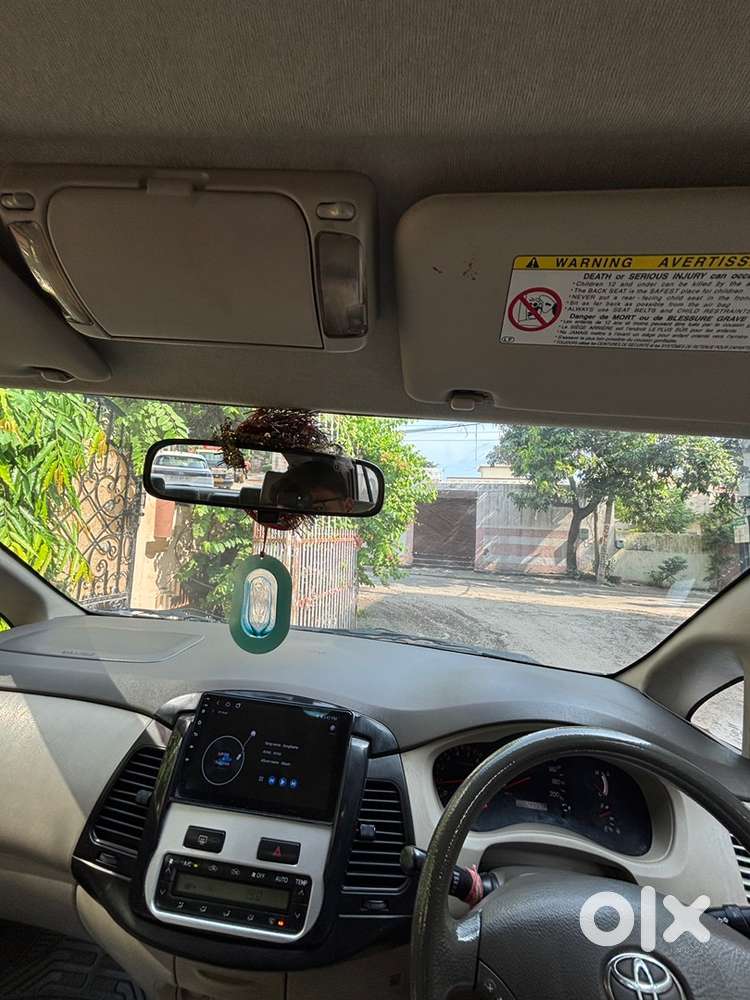 Toyota Innova 2.5 V 2010