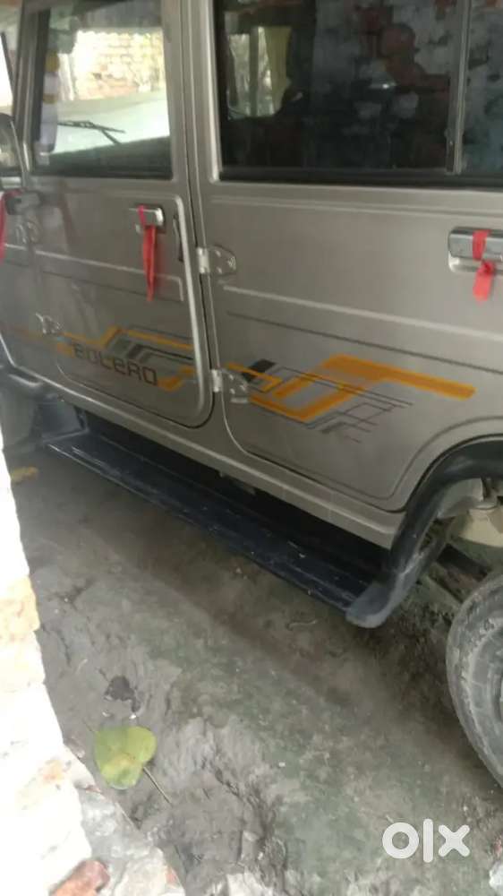 Mahindra Bolero Silver 2014