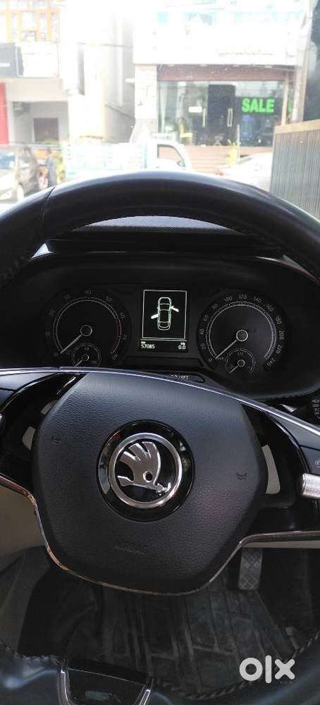 Skoda Slavia 1.0 Tsi Style, 2022, Petrol