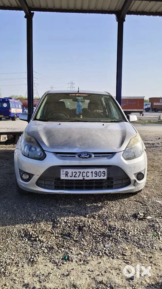 Ford Figo 2012 Cng & Patrol 120000 Km Driven