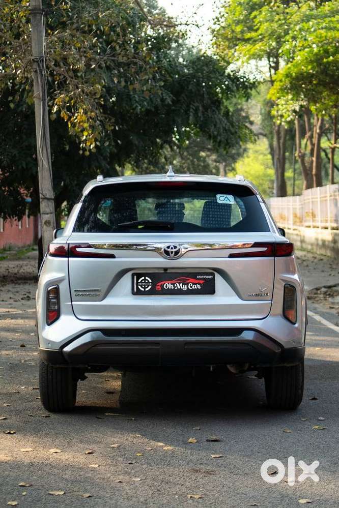 Toyota Urban Cruiser Hyryder, 2023, Petrol