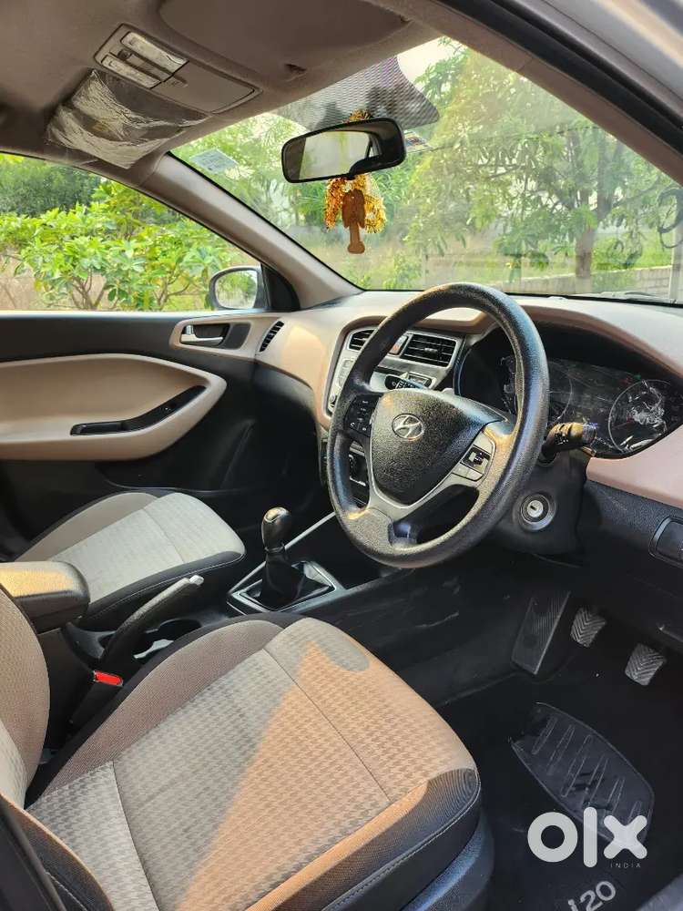 2020 I20 Magna Plus Petrol Manual 21,000 Km Driven