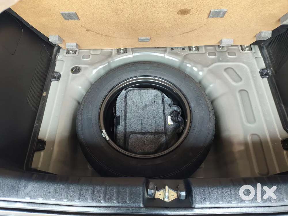 2024 Kia Sonet Htk(o) Petrol  9807 Km  Like New Car