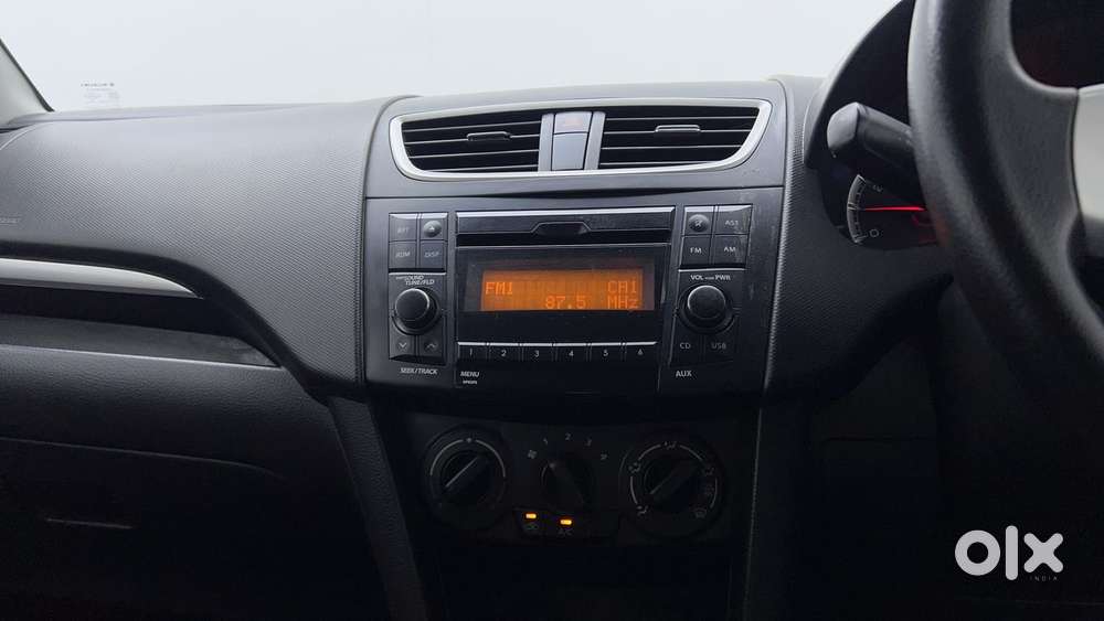 Maruti Suzuki Swift Vxi Optional, 2017, Petrol