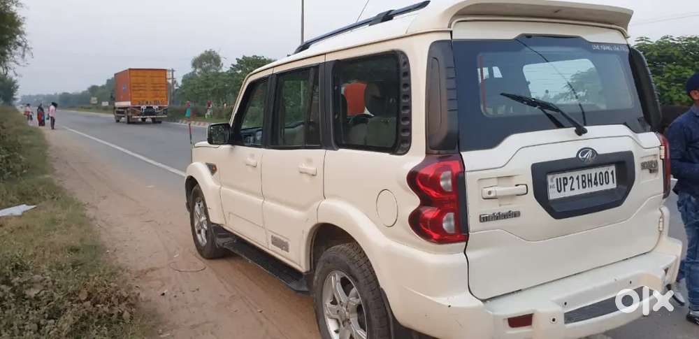 White Mahindra Scorpio S10 Classic 2016 Diesel Mt 2016