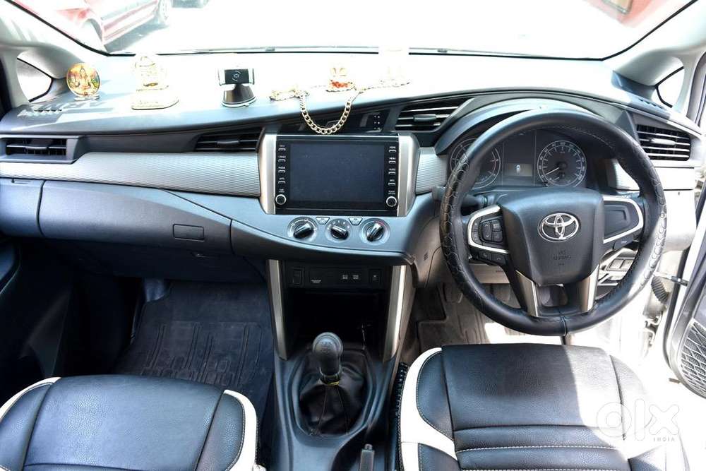 Crysta 2025 Gx 7 Seater  Driven 6000kms