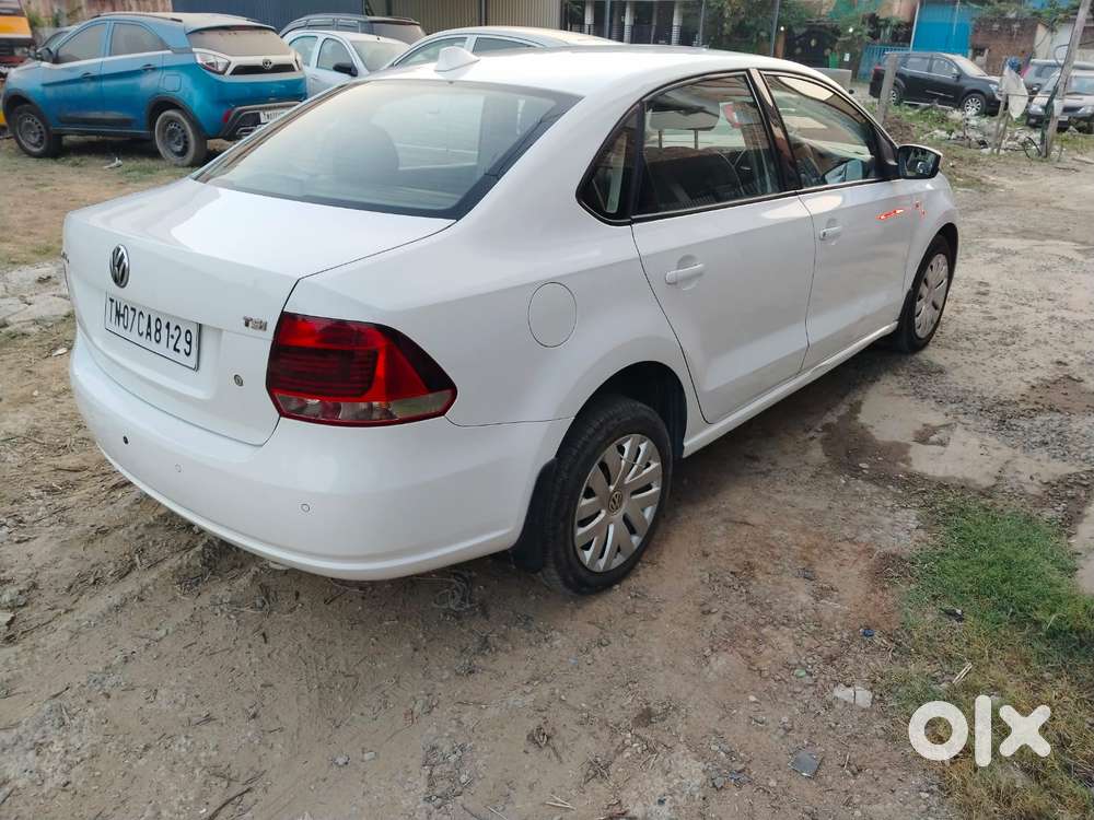 Volkswagen Vento 2010-2013 Petrol Highline, 2015, Petrol