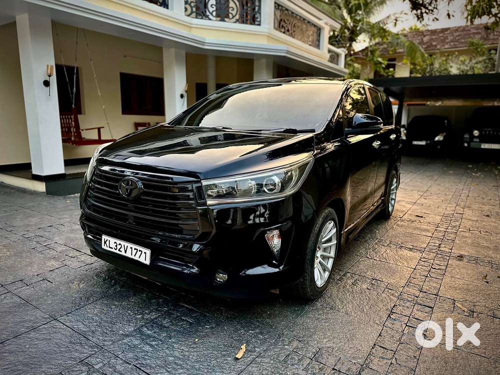 Full Black Toyota Innova Crysta 2017 Diesel Well Maintained