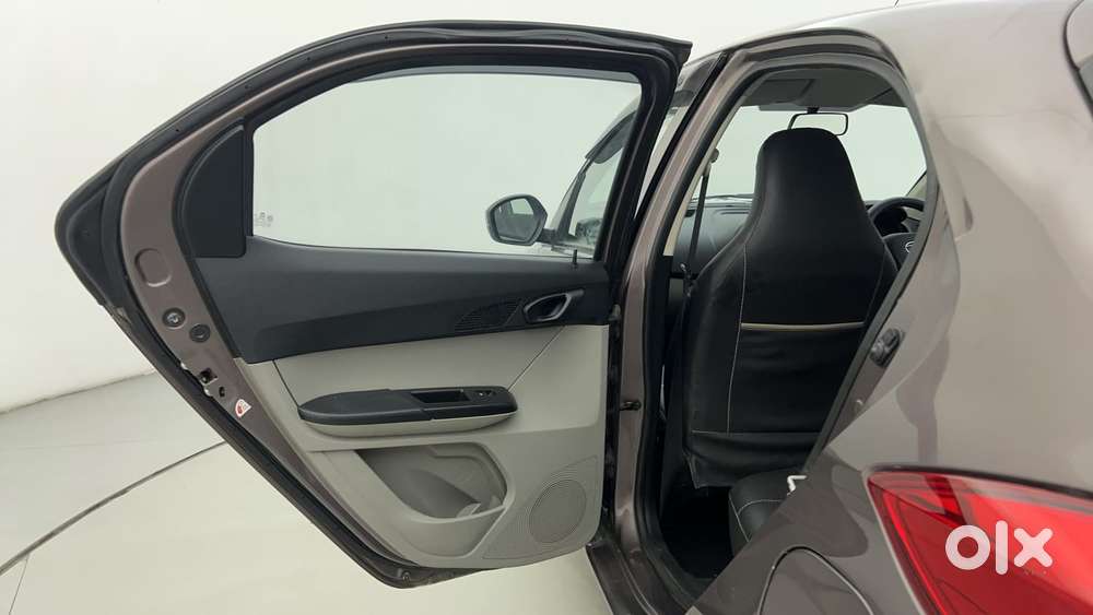 Tata Tiago 1.2 Revotron Xt, 2017, Petrol