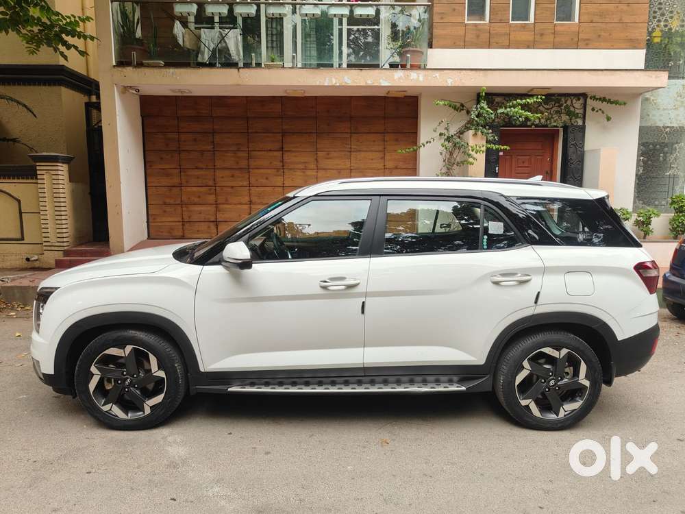 Hyundai Alcazar 2.0 Platinum (o) Petrol At 7 Str, 2022, Petrol