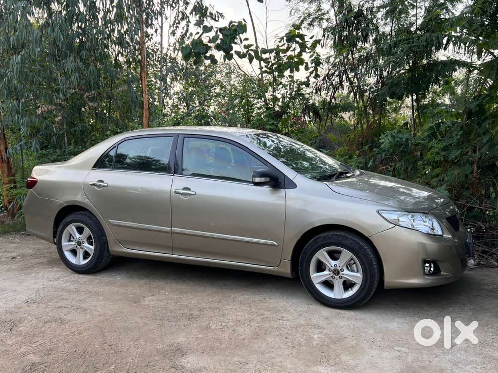Toyota Corolla Altis 2010