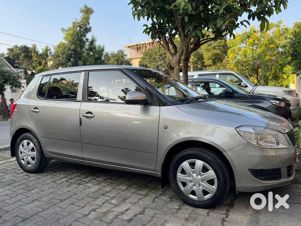 Skoda Fabia Petrol Manual 2011