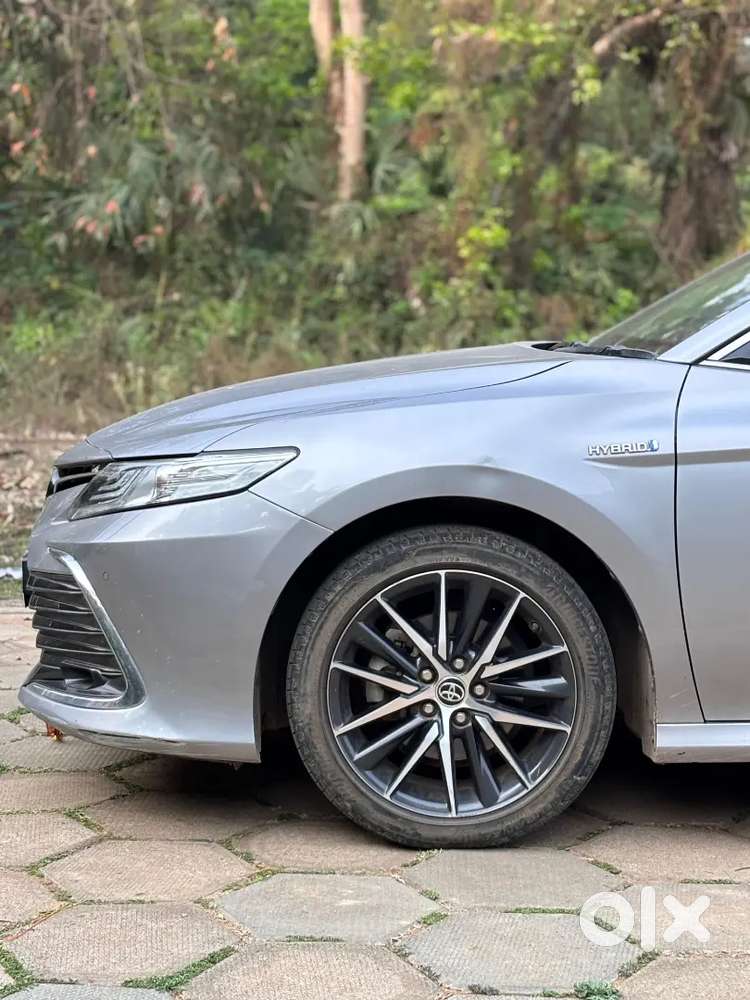Toyota Camry 2022 Petrol Well Maintained