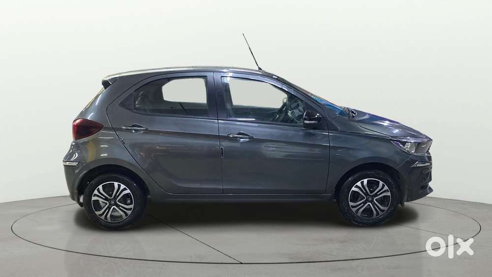 Tata Tiago 1.2 Revotron Xta, 2024, Petrol