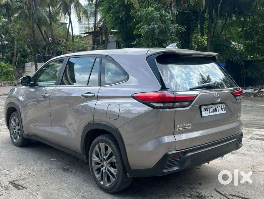 Toyota Innova Hycross 2.0 Zx (o) Hybrid 7 Str, 2025, Petrol