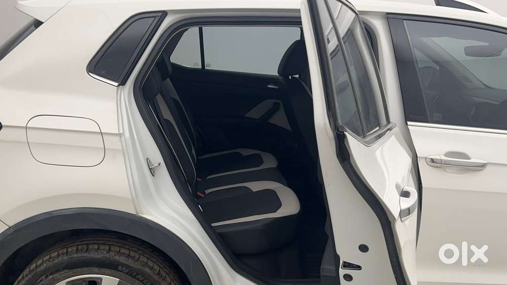 Volkswagen Taigun Topline 1.0 Tsi At (electric Seats), 2023, Petrol