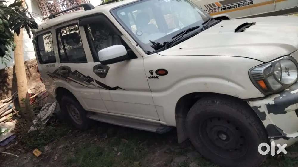 Mahindra Scorpio 2014 Petrol 100000 Km Driven