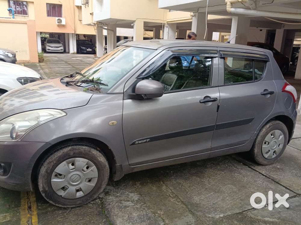 Maruti Suzuki Swift Vxi Abs Bsiv, 2012, Petrol