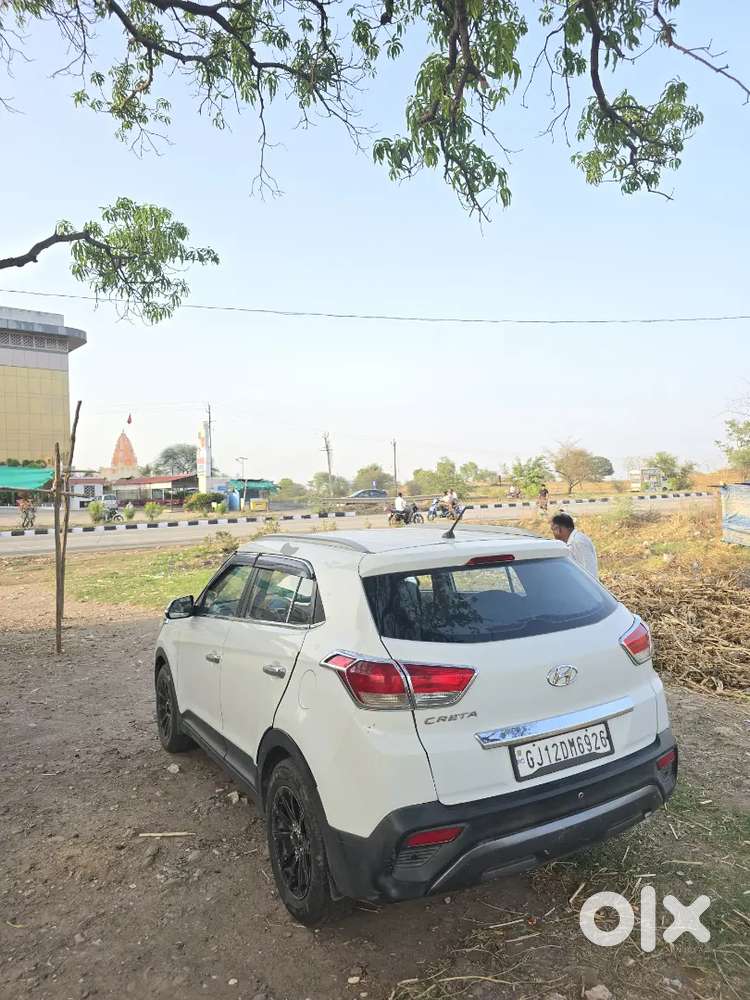 Must Car Hai Paisa Ko Kami Ki Vajah Se Bech Raha Hu