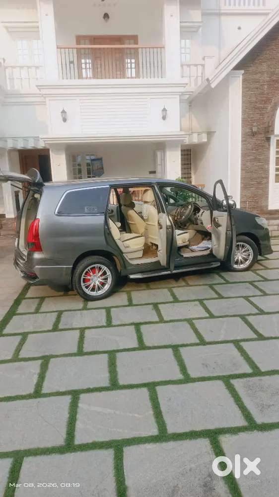 Toyota Innova 2013 Diesel 117000 Km Driven