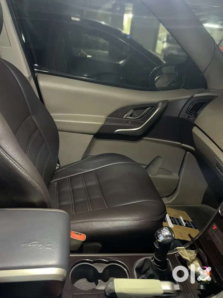 Black Xuv 500