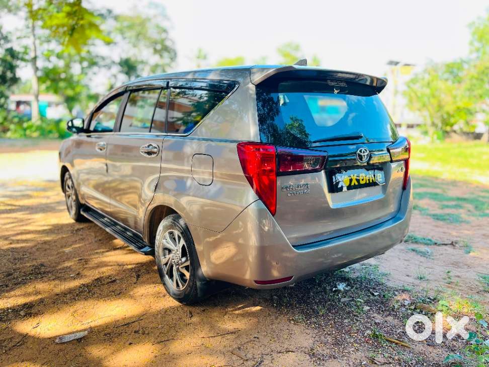 Toyota Innova Crysta [2020-ongoing] 2.4 Gx At 8 Str, 2021, Diesel