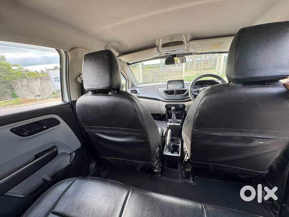 Tata Altroz 1.2 Xm Plus, 2023, Petrol