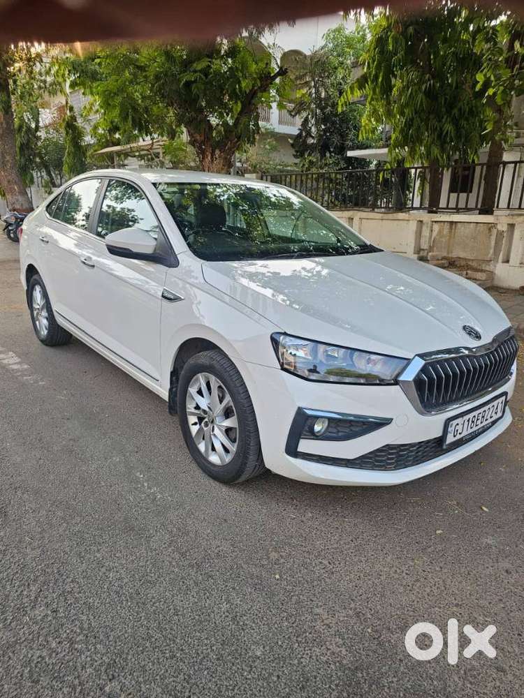 Skoda Slavia 1.0 Ambition Tsi, 2023, Petrol