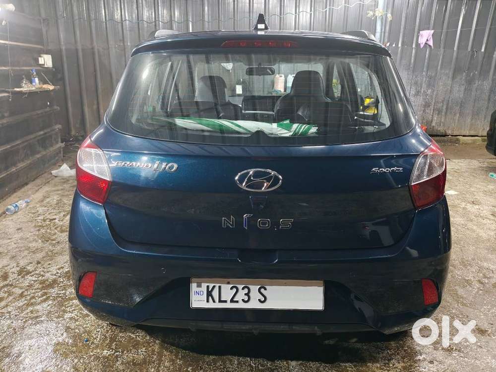 Hyundai I10 Nios 1.2 Amt Sportz-low Km  Single Lady Owner  Excellent