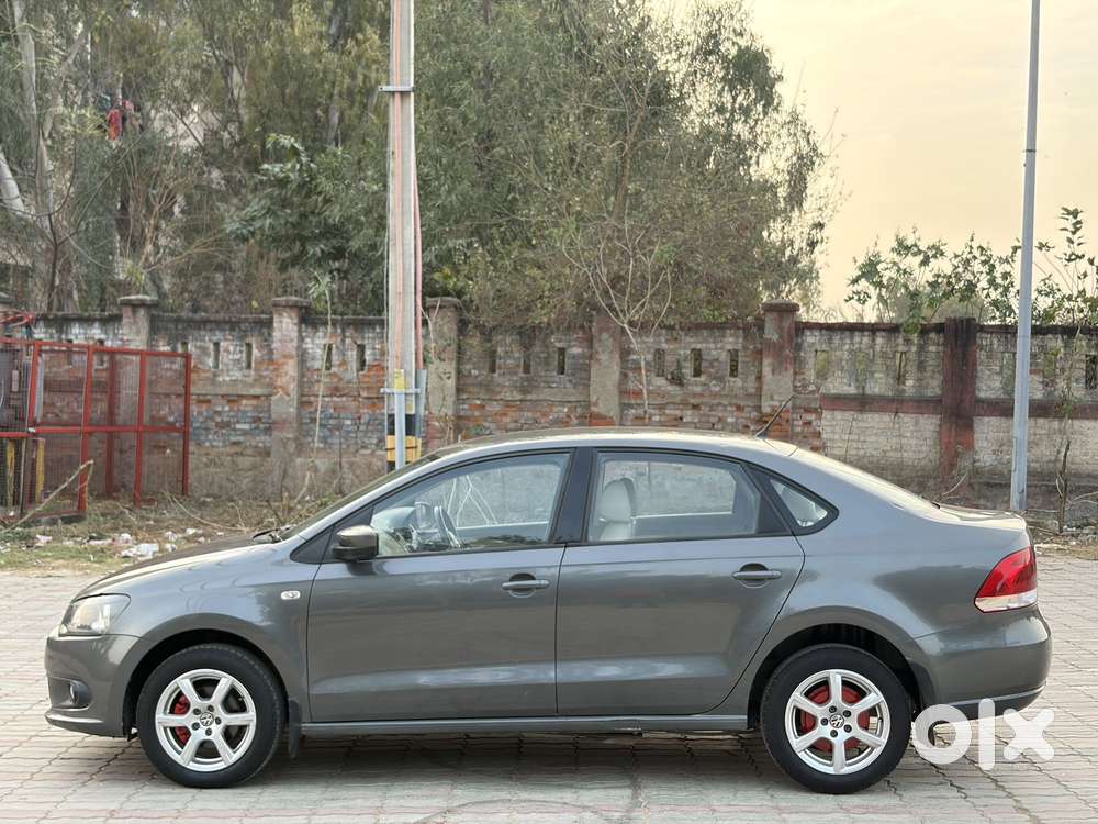 Volkswagen Vento 2010-2013 Petrol Highline, 2013, Petrol